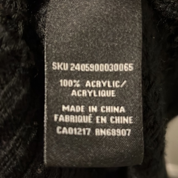 SALE!!! LE CHATEAU SWEATER/JACKET 🔥🔥🔥🔥 - Picture 10 of 11